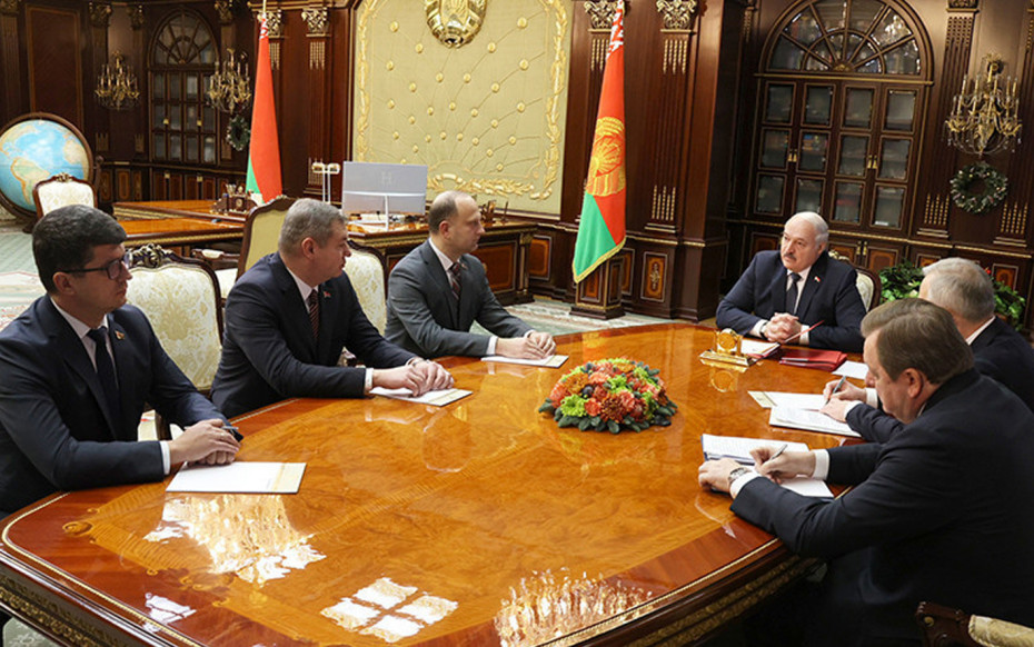Новый министр, посол и помощник. Александр Лукашенко рассмотрел кадровые вопросы