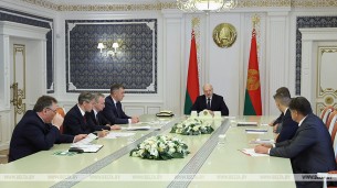 Экспорт, зарплаты и важнейшие инвестпроекты - Александр Лукашенко собрал совещание по развитию деревообработки