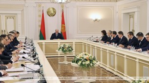 От инвестпрограммы до вопросов агроэкотуризма - Александр Лукашенко собрал совещание с руководством Совмина