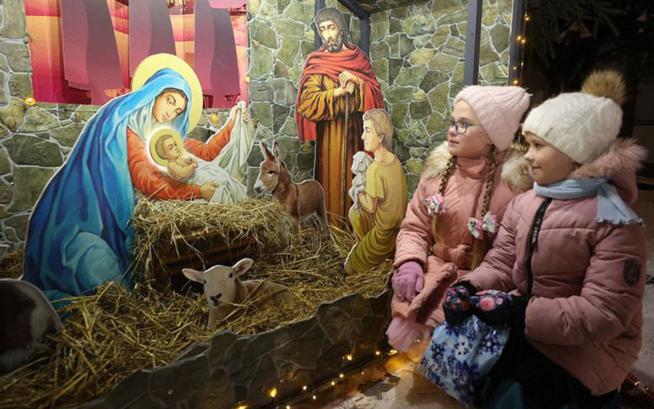 Президент Беларуси Александр Лукашенко поздравил православных христиан Беларуси с Рождеством Христовым