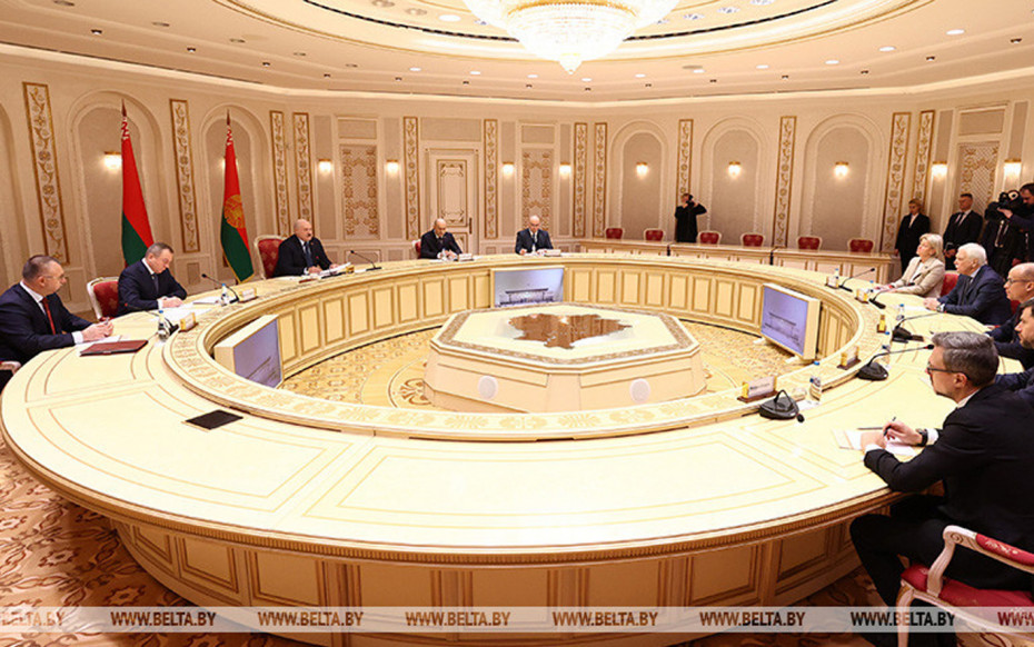  «Сегодня не деньги главное». Александр Лукашенко рассказал об основной теме в переговорах с Владимиром Путиным