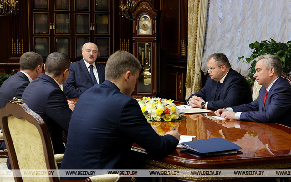 Александр Лукашенко: ПВТ должен работать прежде всего на Беларусь