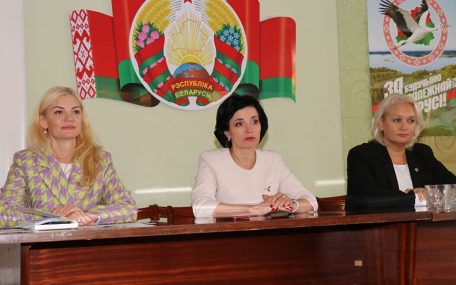 Начальник главного управления здравоохранения Людмила Кеда посетила Ошмянскую больницу