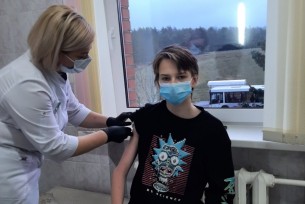 В Ошмянах начали прививать детей от коронавируса