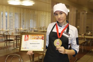 Учащаяся аграрно-экономического колледжа победила на Международном кулинарном кубке