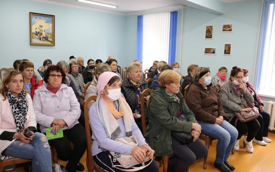 «Уважение, забота, ответственность»: акция ко Дню пожилых людей проходит в Ошмянском районе