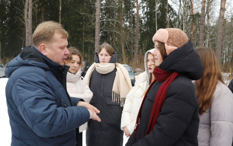 Виталий Раковец встретился со школьниками на базе Ошмянского лесничества