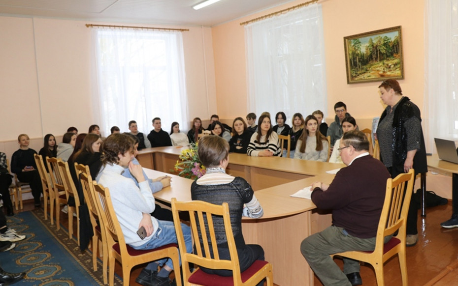 В Ошмянской районной библиотеке прошла встреча с молодыми избирателями