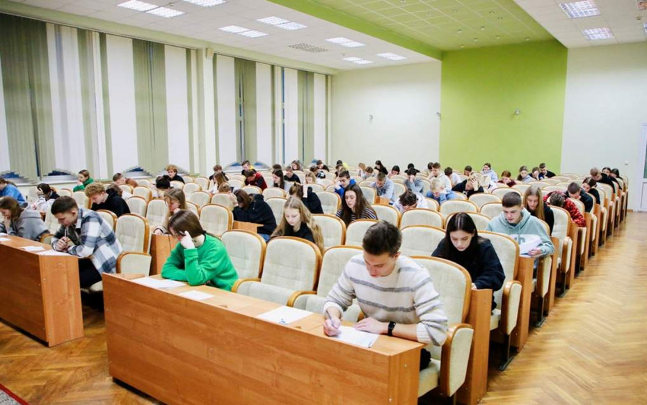 Ошмянские школьники привезли из Гродно 8 дипломов и одну грамоту