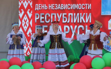 Праздничное настроение ошмянцам дарили полюбившиеся творческие коллективы района